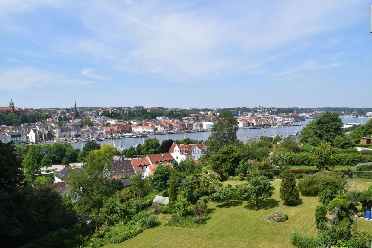 Fewo1846 - Bellevue - Sonnige 2-Zimmer-Wohnung Mit Balkon Und Hafenblick フレンスブルク エクステリア 写真